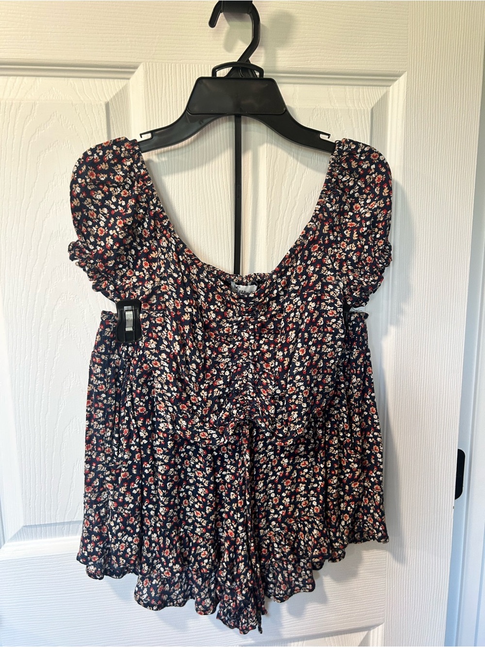 Hollister Navy Floral Crop Top with Puff Sleeves